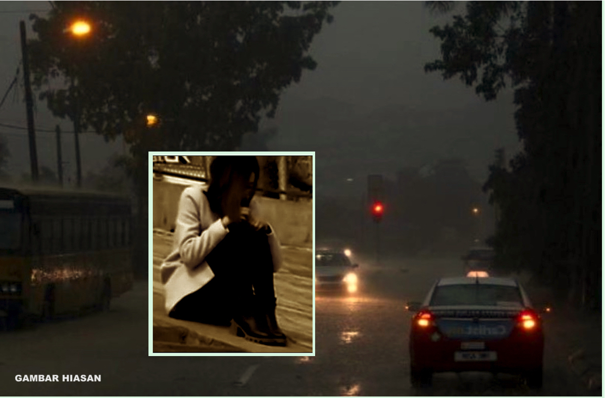 sajagempak.com - Gadis Berguling Atas Jalan Selama Sejam Ketika Hujan Lebat Gara-gara Patah Hati 