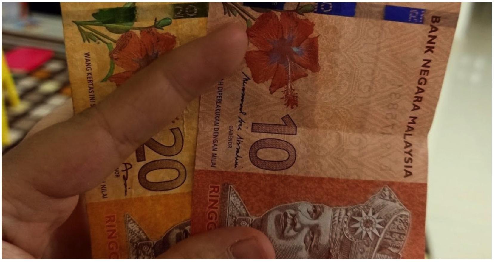 Pengawal Keselamatan Hanya Mampu Beri RM30 Duit Belanja Anaknya Di Universiti Untuk Sebulan